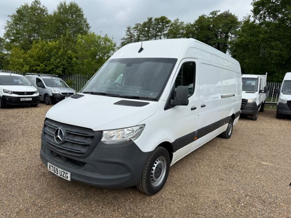 Used MERCEDES BENZ SPRINTER in Woking Surrey for sale
