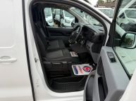VAUXHALL VIVARO 2700 L1H1 SWB SPORTIVE 1.5 TURBO D *AIR CON!!! - 2275 - 19
