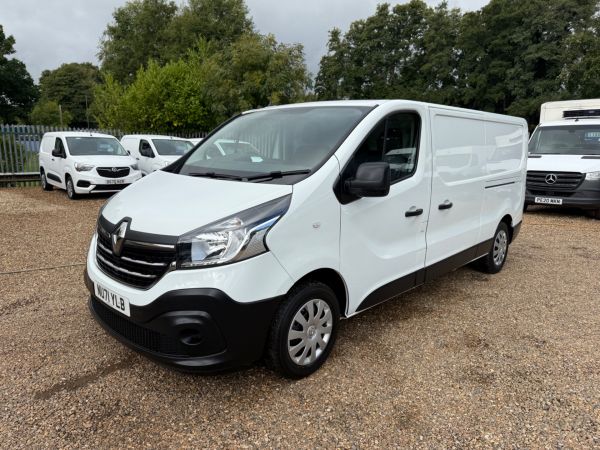 Used RENAULT TRAFIC in Woking Surrey for sale