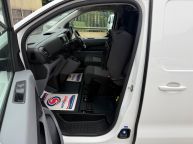 VAUXHALL VIVARO 2700 L1H1 SWB SPORTIVE 1.5 TURBO D *AIR CON!!! - 2275 - 16