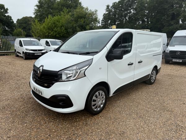 Used RENAULT TRAFIC in Woking Surrey for sale