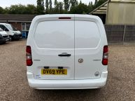 VAUXHALL COMBO 2300 L1H1 *AIR CON* SPORTIVE SWB 1.5 TURBO D *3 SEATER!!! - 2272 - 30