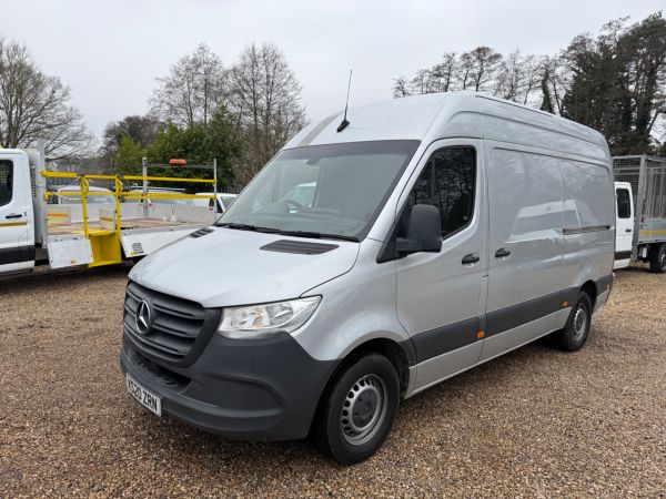 Used MERCEDES BENZ SPRINTER in Woking Surrey for sale