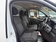 RENAULT TRAFIC SH30 2.0 DCI SWB HIGH ROOF BUSINESS+ L1H2 *AIR CON!!! - 2334 - 17