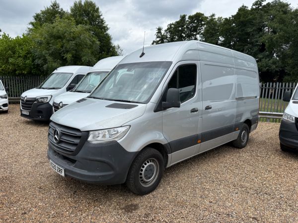 Used MERCEDES BENZ SPRINTER in Woking Surrey for sale
