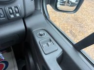 RENAULT TRAFIC SH30 2.0 DCI SWB HIGH ROOF BUSINESS+ L1H2 *AIR CON!!! - 2334 - 9