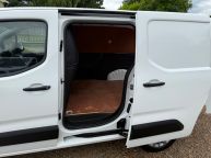 VAUXHALL COMBO 2300 L1H1 *AIR CON* SPORTIVE 1.5 TURBO D *EURO 6!!! - 2259 - 17