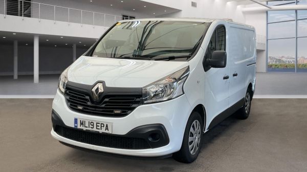 Used RENAULT TRAFIC in Woking Surrey for sale