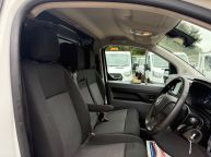 VAUXHALL VIVARO 2700 L1H1 SWB SPORTIVE 1.5 TURBO D *AIR CON!!! - 2275 - 18