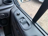 FORD TRANSIT CUSTOM 300 SWB L1H2 *AIR CON* 2.0 TDCI L1 H2 *EURO 6!!! - 2239 - 10