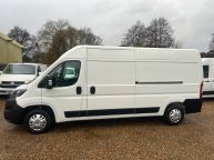 PEUGEOT BOXER 335 L3H2 PROFESSIONAL 2.2 HDI BLUE *AIR CON - SAT NAV!!! - 2199 - 21