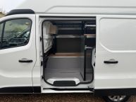 RENAULT TRAFIC SH30 2.0 DCI SWB HIGH ROOF BUSINESS+ L1H2 *AIR CON!!! - 2334 - 21
