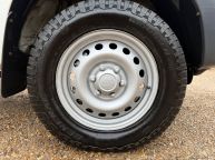 TOYOTA HI-LUX 4X4 ACTIVE *NEW ARBORIST TIPPER BODY* 2.5 D-4D *AIR CON!!! - 2280 - 26