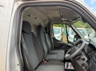 RENAULT MASTER MM35 MWB BUSINESS PLUS 2.3 DCI L2H2 *AIR CON!!! - 2254 - 16