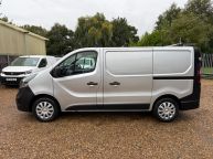 VAUXHALL VIVARO 2700 L1H1 SWB 1.6 CDTI *AIR CON!!! - 2298 - 22