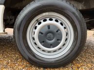 VOLKSWAGEN CRAFTER CR35 MWB HIGH ROOF 2.0 TDI BMT *AIR CON!!! - 2317 - 32