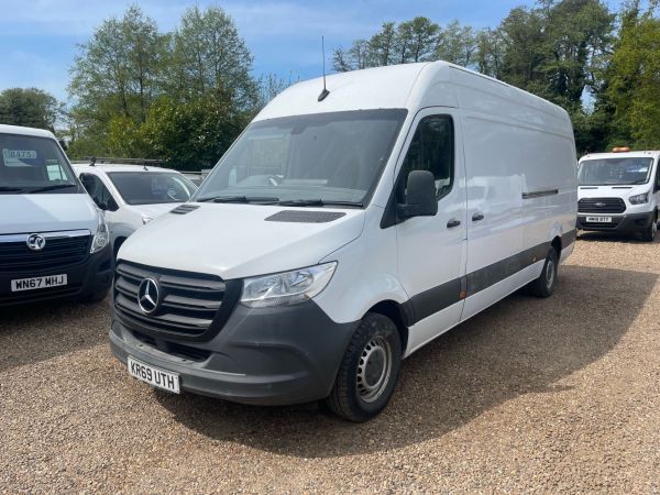 Used MERCEDES BENZ SPRINTER in Woking Surrey for sale