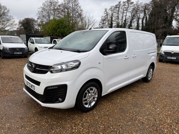 Used VAUXHALL VIVARO in Woking Surrey for sale