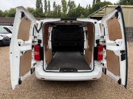 VAUXHALL VIVARO 2700 L1H1 SWB SPORTIVE 1.5 TURBO D *AIR CON!!! - 2275 - 23