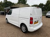 VAUXHALL VIVARO 2700 L1H1 SWB SPORTIVE 1.5 TURBO D *AIR CON!!! - 2275 - 33