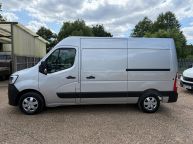 RENAULT MASTER MM35 MWB BUSINESS PLUS 2.3 DCI L2H2 *AIR CON!!! - 2254 - 23