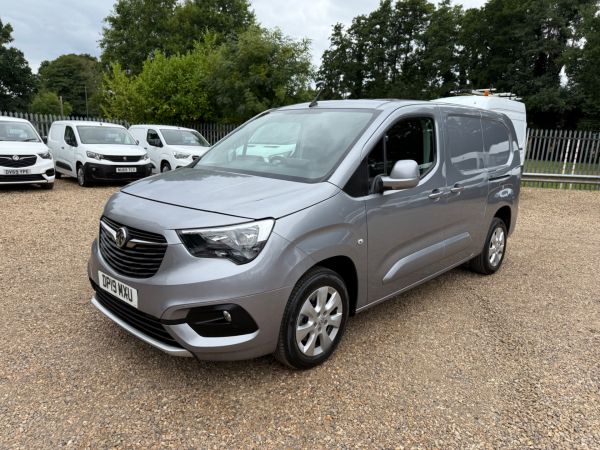 Used VAUXHALL COMBO in Woking Surrey for sale