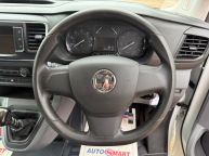 VAUXHALL VIVARO 2700 L1H1 SWB SPORTIVE 1.5 TURBO D *AIR CON!!! - 2275 - 10