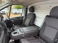 RENAULT TRAFIC SH30 2.0 DCI SWB HIGH ROOF BUSINESS+ L1H2 *AIR CON!!! - 2334 - 14
