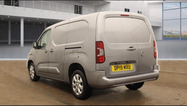 Used VAUXHALL COMBO in Woking Surrey for sale