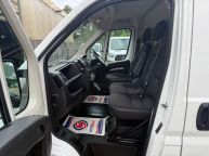 PEUGEOT BOXER 335 L3H2 PROFESSIONAL 2.2 HDI BLUE *AIR CON - SAT NAV!!! - 2241 - 12