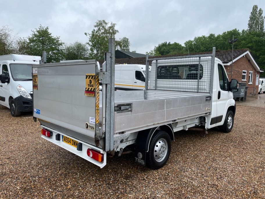 Used PEUGEOT BOXER 335 SINGLE CAB DROPSIDE WITH TAILLIFT 2.2 HDI *ONLY